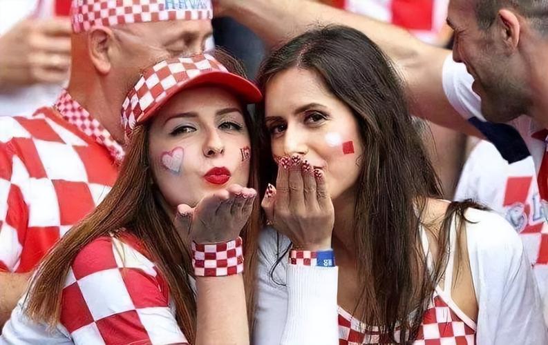 带女朋友看欧洲杯（带女朋友看欧洲杯的说说）